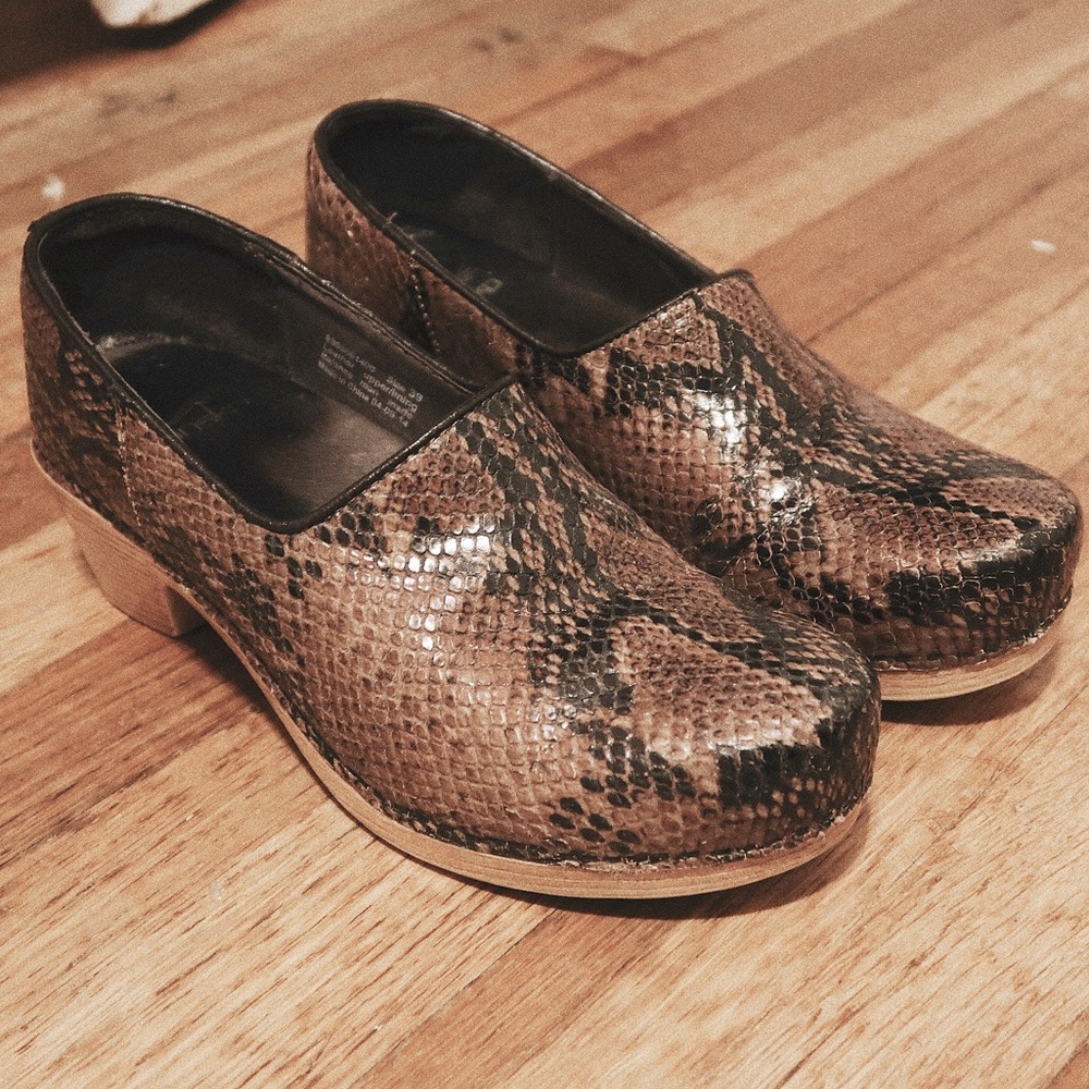 Dansko Snakeskin Clogs EUS Size 39